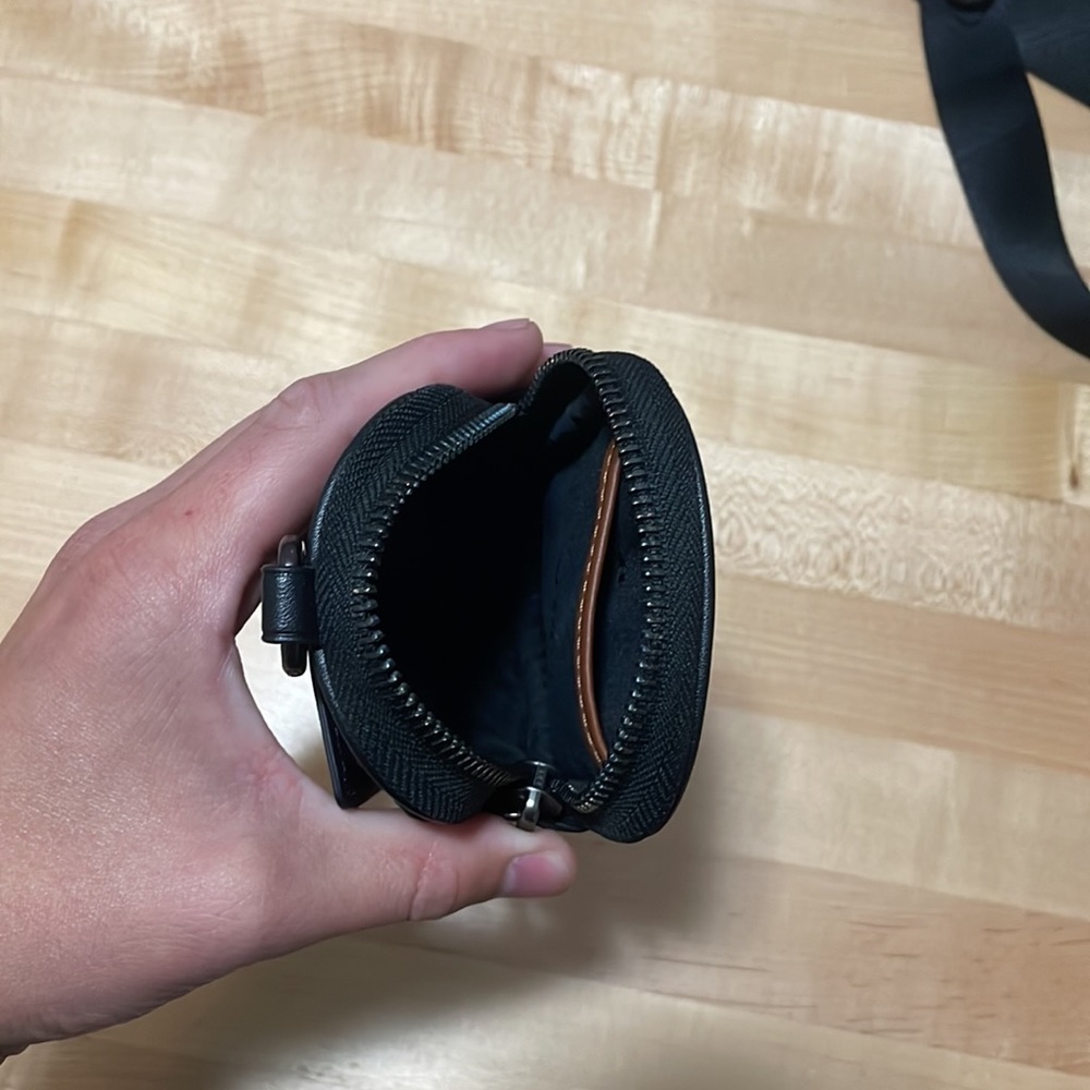 Coach - Charter North/South Crossbody With Hybrid Pouch - Picture 4 of 6